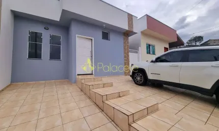 Linda casa térrea com 3 dormitórios, excelente acabamento e amplo quintal no Condomínio Vila Romana