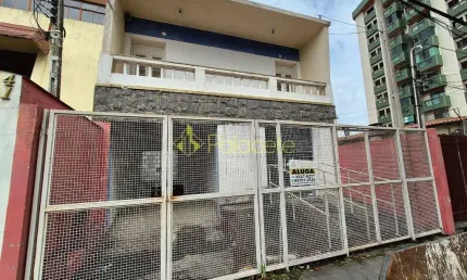 Imóvel Comercial Exclusivo no Centro de Pindamonhangaba com Estrutura Versátil e Localização Estrat