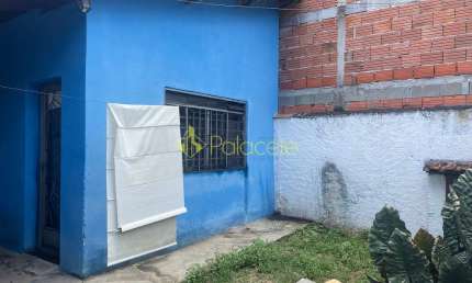 Casa à venda 2 dormitórios e com amplo terreno, Jardim Eloyna, Pindamonhangaba, SP