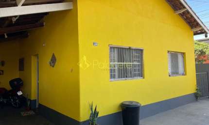 Casa à venda com 3 dormitórios, Cidade Nova, Pindamonhangaba, SP