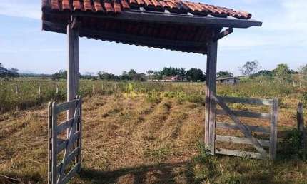 Chácara à venda 2000M², Cruz Pequena, Pindamonhangaba - SP