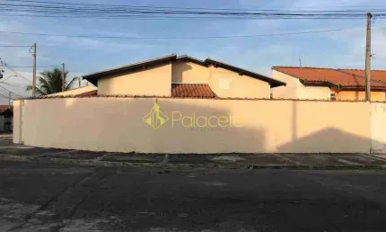 Casa à venda no Vista Alegre de esquina na parte alta do bairro,  Pindamonhangaba, SP