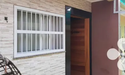 Sobrado com 2 dormitórios à venda, 70 m² por r$ 300.000,00 - jardim praia grande - mongaguá/sp