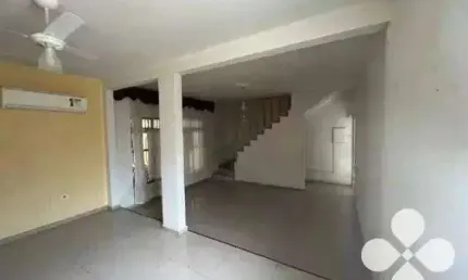 Casa com 3 dormitórios à venda por R$ 480.000,00 - Vila Voturuá - São Vicente/SP