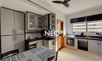 CASA ALTO PADRÃO À VENDA, NO BAIRRO DO CAMPO GRANDE, EM SANTOS