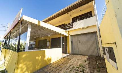 SOBRADO com 5 quartos  à venda, 381.00 m2 por R$1800000.00  - Capao Da Imbuia - Curitiba/PR