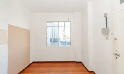 Conjunto Comercial para alugar, 40.00 m2 por R$500.00  - Centro - Curitiba/PR