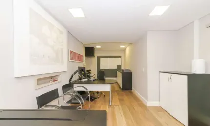 Conjunto Comercial para alugar, 350.00 m2 por R$14000.00  - Centro - Curitiba/PR