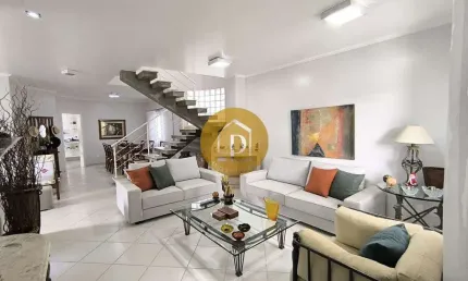 LINDA CASA COM 4 SUÍTES E PISCINA PRIVATIVA NO LOT. RESIDENCIAL DOLCE VITA!!!
