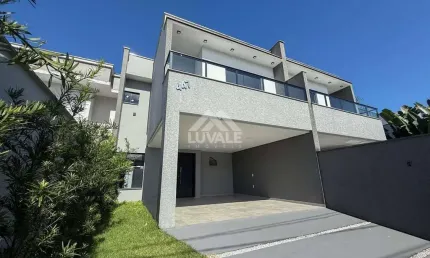 Geminado c/ Piscina | Três Rios do Sul | 3 quartos (1 suíte) | 151m²