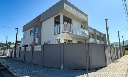 Geminado de esquina | três rios do sul | 3 quartos (1 suíte) | 140m²