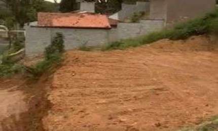 Lote/Terreno para venda tem 1650 metros quadrados em Clube dos Oficiais - Suzano - SP