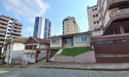 Casa para venda  no Bairro Madureira em Caxias do Sul