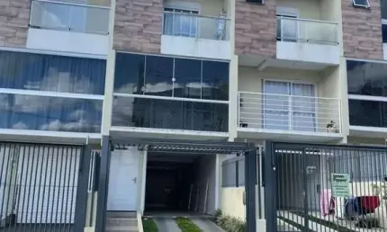 Sobrado Semi Mobiliado com Churrasqueira em Ana Rech, Caxias do Sul - Venda