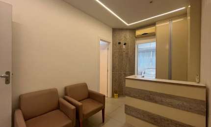 Sala comercial á venda no Edifício Profissional Center