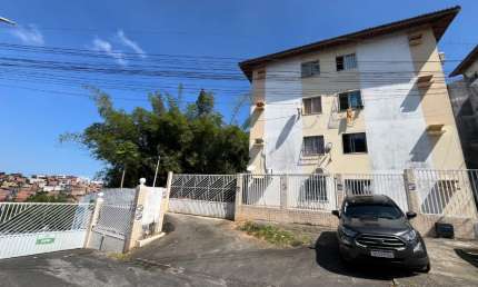 Apartamento á venda com dois quartos em Sete de Abril
