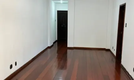 Excelente apartamento no Grajaú perto de comercio , banco , mercados .Grande oportunidade