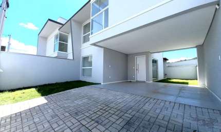 Casa com 3 quartos à venda na Bela Vista, Gaspar , 140 m2 por R$ 685.000