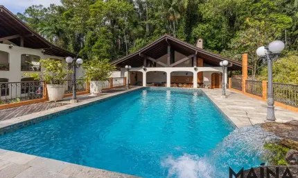 Casa com 3 quartos à venda no Velha, Blumenau , 700 m2 por R$ 2.800.000