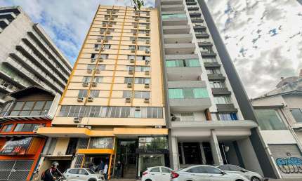 Apartamento com 3 quartos para alugar no Centro, Blumenau , 177 m2 por R$ 5.250