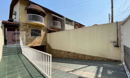 Lindo sobrado Alto Padrão na região da Vila Galvão em Guarulhos.
