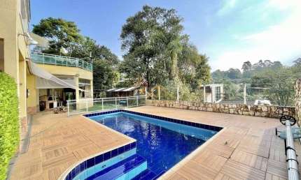 Casa com 4 quartos sendo 3 suítes à Venda R$ 1.860.000 - 494 m² - Condomínio Vila Verde Transurb - Cotia/SP
