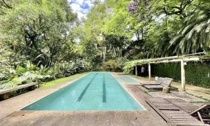 Casa com 3 quartos à venda, 380 m² por R$ 2.700.000 - Chácara do Refúgio - Carapicuíba/SP