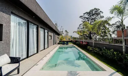 Casa com 4 quartos à venda, 380 m² por R$ 3.990.000 - Paisagem Renoir - Cotia/SP