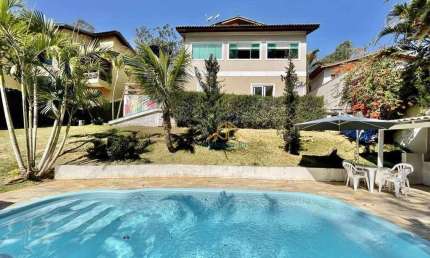 Casa com 5 quartos à venda, 400 m² por R$ 2.580.000 - Jardim do Golf I - Jandira/SP