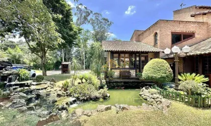Casa com 4 quartos à venda, 300 m² por R$ 3.750.000 - Jardim do Golf I - Jandira/SP