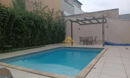 Casa com 4 dormitórios à venda, 350 m² por R$ 1.800.000,00 - Jardim Caiapia - Cotia/SP