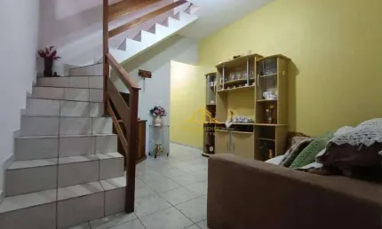 Casa de bairro com 3 quartos à venda, 150 m² por R$ 450.000 - Granja Viana – Km 21 - Cotia/SP