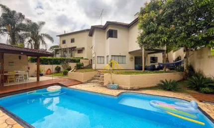 Casa com 4 quartos sendo 4 suítes  - 242m² - à Venda no Condomínio Nova Higienópolis – Jandira/SP