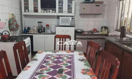 Casa com 8 dormitórios à venda, 200 m² por R$ 750.000,00 - Guaianases - São Paulo/SP