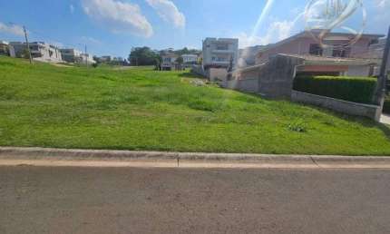 Terreno à venda no Jardim América, Louveira  por R$ 527.000