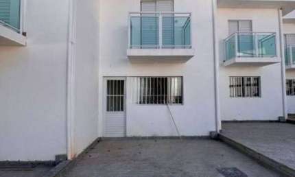 Casa com 2 quartos para alugar na Vila Caldana, Louveira  por R$ 2.300