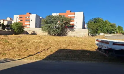 Terreno comercial à venda no Pinheirinho, Vinhedo  por R$ 4.255.000