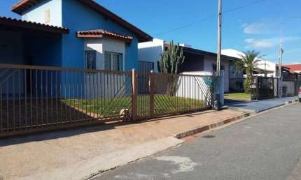 Casa com 3 quartos à venda no Parque das Videiras, Louveira  por R$ 849.000