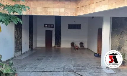 Excelente casa Bairro Costa e Silva Próximo ao Incra