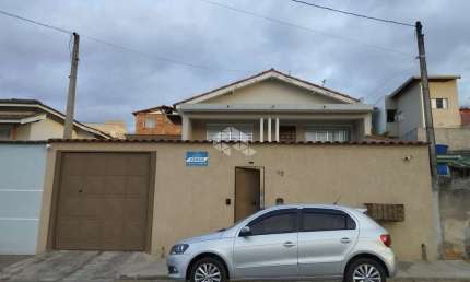 Casa com 5 quartos à venda na 15 De Novembro, 85, Jardim Palmeiras, Bom Jesus dos Perdões