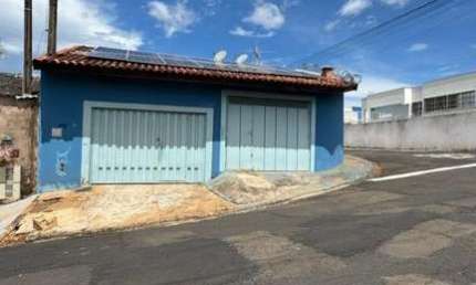 Casa com Ponto Comercial à venda no Jardim Palmeiras