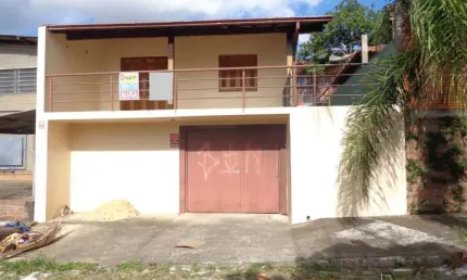 Casa com 2 quartos para alugar no Petrópolis, Novo Hamburgo 