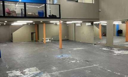 Excelente Sala Comercial de Esquina em Localização Privilegiada