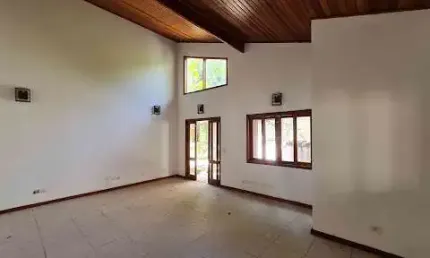 Casa com 3 dormitórios à venda, 370 m² por R$ 1.100.000,00 - Parque da Figueira - Carapicuíba/SP