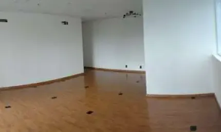 Sala Comercial disponível para Venda ou Locação no Centro de Osasco/SP.