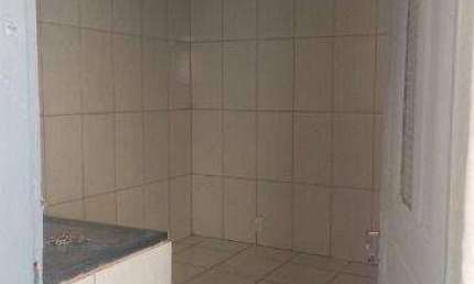 Casa com 2 dormitórios para alugar, 40 m² por R$ 1.000,00/mês - Veloso - Osasco/SP