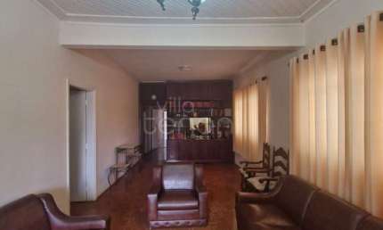 Casa no Centro de Mirassol, com vocação comercial em uma das principais ruas da cidade!