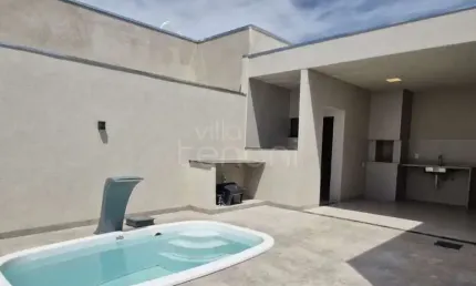 Bela Casa á Venda no Miravista, com 2 dormitórios e piscina!