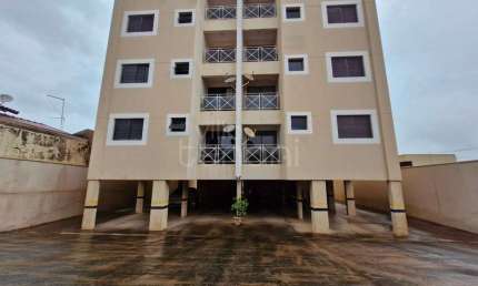 Apartamento com 3 dormitórios à venda por R$ 400.000,00 - Centro - Mirassol/SP