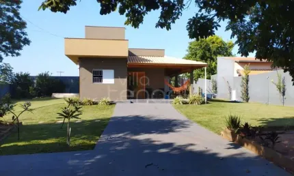 Chácara à venda, Estância São Paulo, (atrás do Condomínio Monte Carlo) em Guapiaçu/SP
